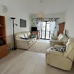 Taniandres Apartment *