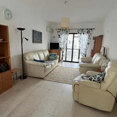 Taniandres Apartment *