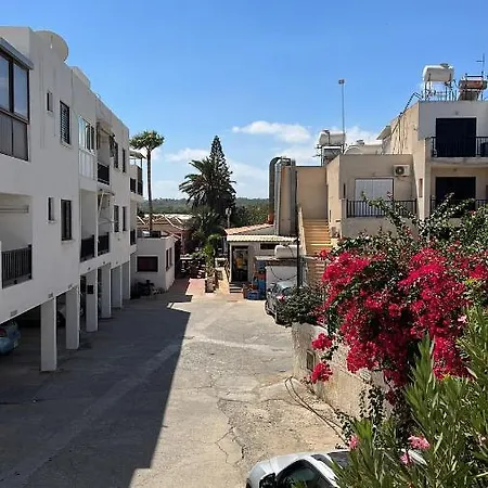 Taniandres Paralimni