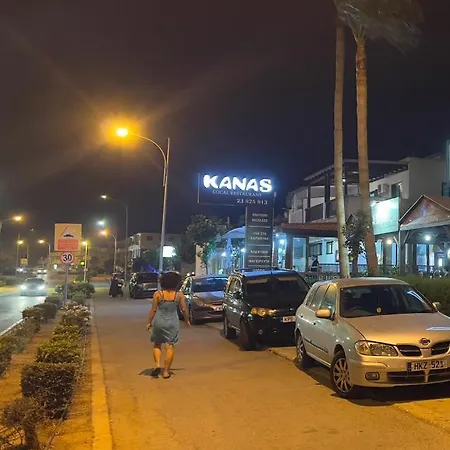 Taniandres * Paralimni