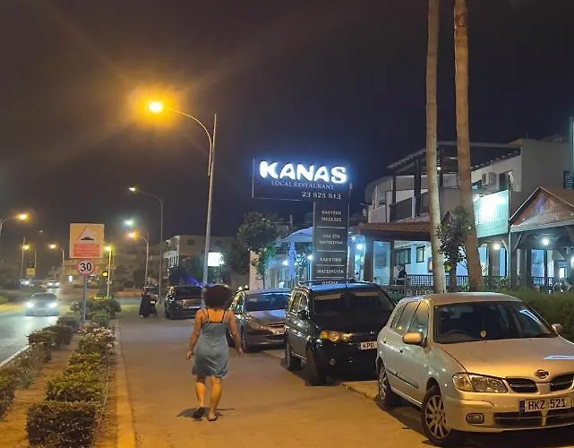 Taniandres * Paralimni